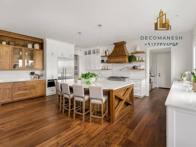 کابینت آشپزخانه چوبی با رنگ ترکیبی سفید و قهوه ای