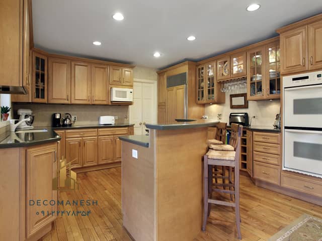 کابینت آشپزخانه چوبی با تم رنگی طلایی