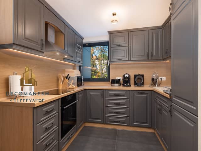 کابینت آشپزخانه چوبی با تم رنگی خاکستری