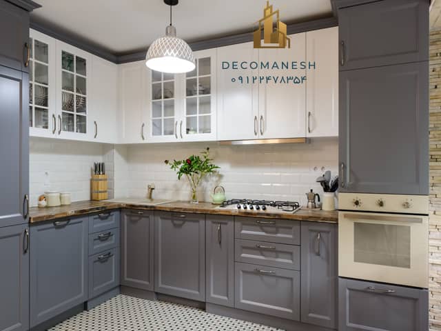 کابینت آشپزخانه چوبی با تم ترکیبی سفید و طوسی