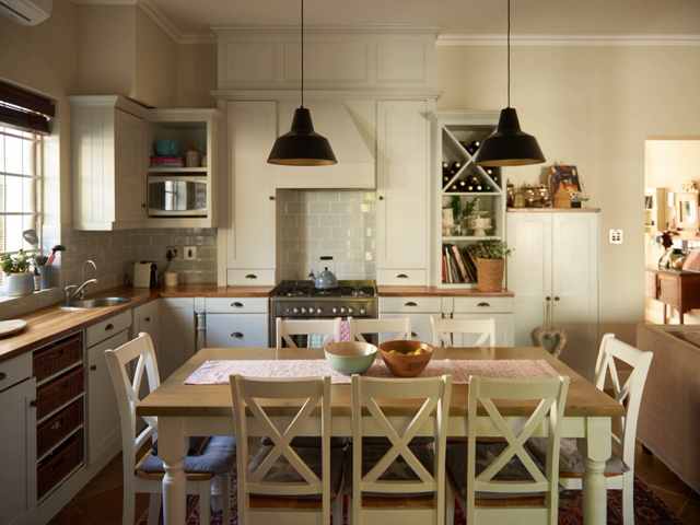 سفارش و اجرای کابینت آشپزخانه سبک روستیک