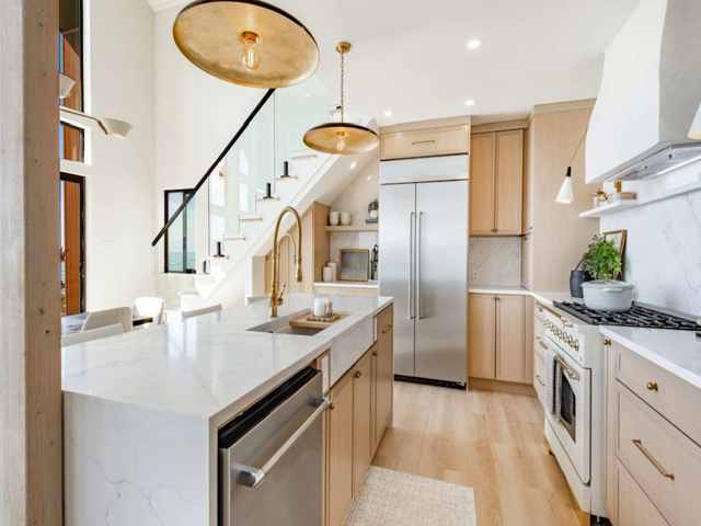 کابینت آشپزخانه بزرگ